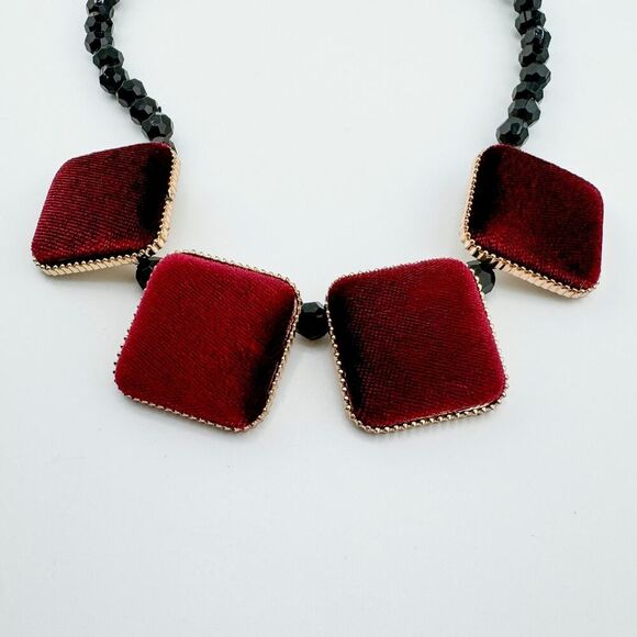 Vintage Japanese Velvet Square Faceted Beaded Necklace Geometric Fuzzy Delicate - Picture 8 of 13